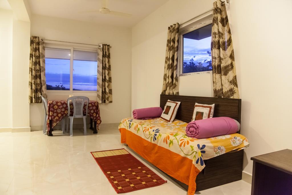 Petra Family Guest House Vālpārai Ruang foto