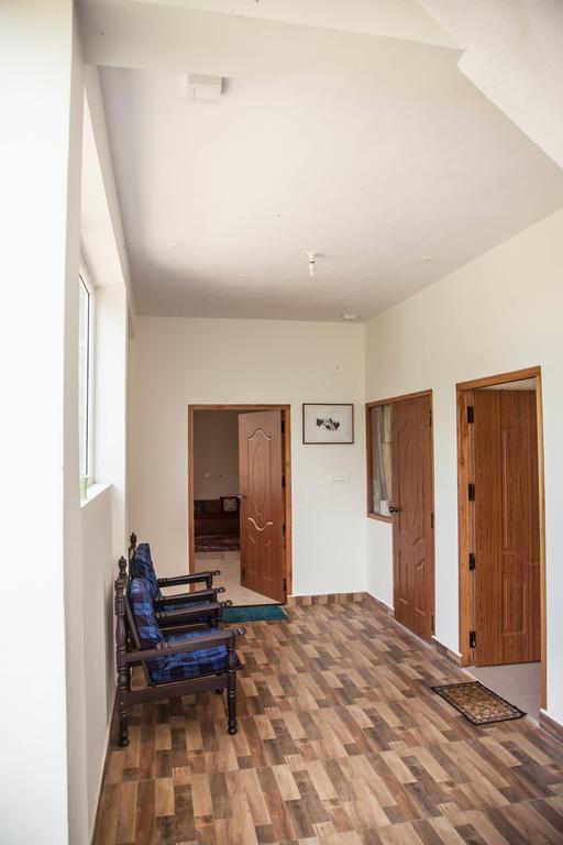 Petra Family Guest House Vālpārai Bagian luar foto